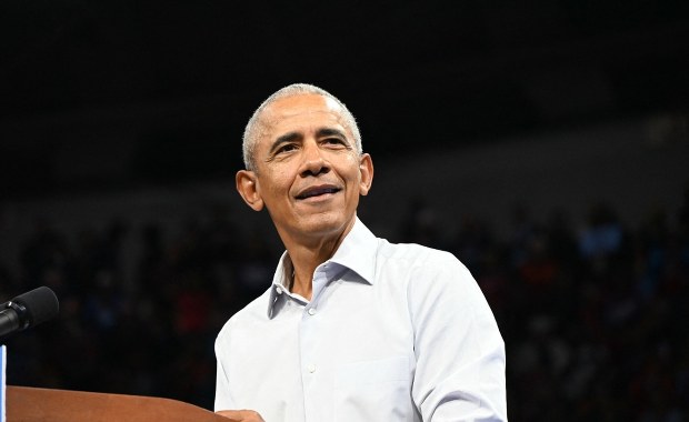 Barack Obama przyleciał do Polski. Były prezydent USA wystąpi dzisiaj w Poznaniu 