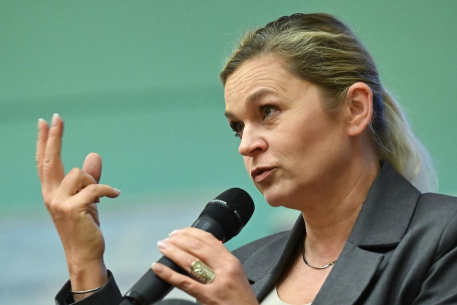 Barbara Nowacka wzięła udział w VI Uczniowskiej Konferencji o Prawach Człowieka na Uniwersytecie Gdańskim /Adam Warżawa /PAP