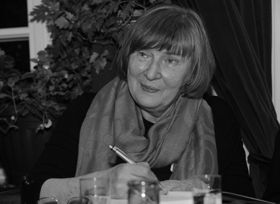 Barbara Petrozolin-Skowrońska podczas spotkania i prezentacji książki pt. "Przed nocą styczniową" - marzec 2013 r. /Andrzej Rybczyński  /PAP