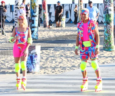 "Barbie": Margot Robbie i Ryan Gosling na rolkach