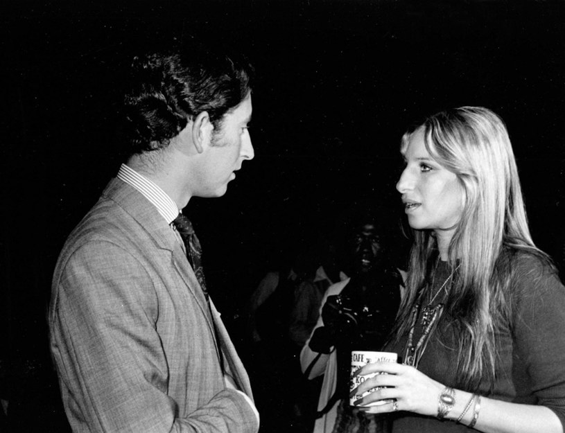 Barbra Streisand w czasie rozmowy z księciem Karolem (1968) /Bridgeman Images/East News /East News