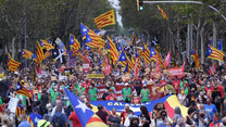 Barcelona: Demonstrują, bo chcą niepodległości. Katalończycy wyszli na ulicę