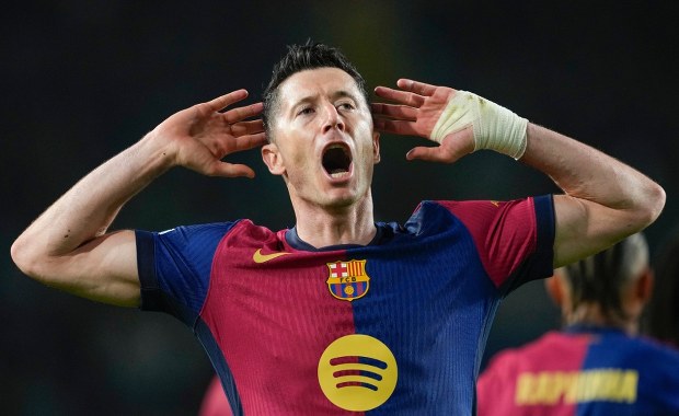 Barcelona gromi Borussię. Lewandowski z dwoma golami