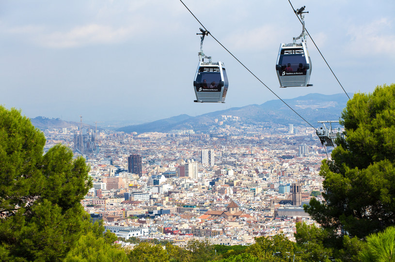 Barcelona, kolejka linowa na Montjuic /123RF/PICSEL