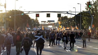 Barcelona: Protesty w czasie wizyty króla. "Gilotyna dla satrapów"