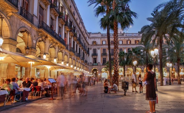 Barcelona: Restauracje nie chcą obsługiwać singli