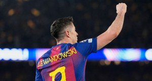 Barcelona rozbiła Newcastle w Lidze Mistrzów. Lewandowski z dubletem