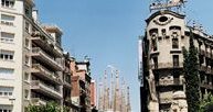 Barcelona, w głębi wieże Sagrada Familia /Encyklopedia Internautica
