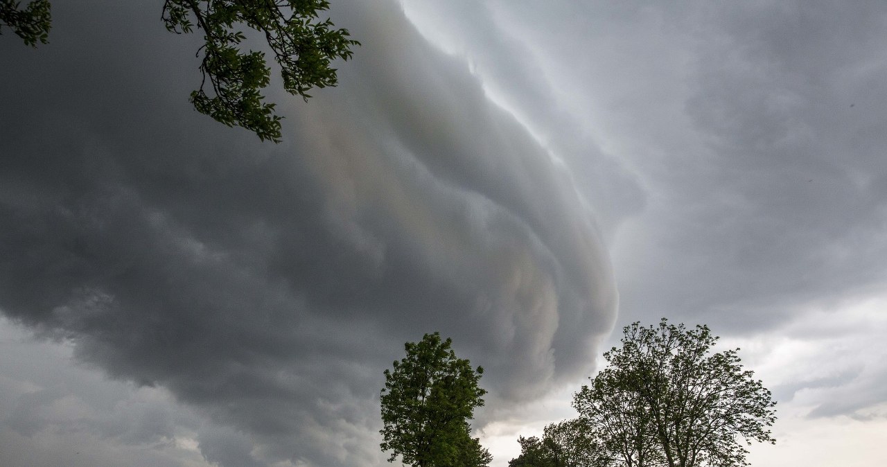 Bardzo ciepło, ale burzowo - tak zapowiada się długi weekend, zdj. ilustracyjne /Marek Maliszewski  /Reporter