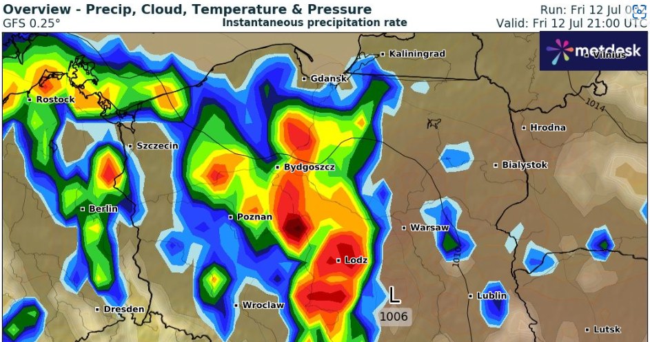 Very strong storms are expected to hit many parts of the country on Friday, especially in the west /wxcharts/