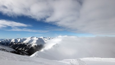 Bardzo trudne warunki turystyczne w Tatrach. Mróz i silny wiatr