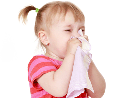 Bardzo ważne jest to, by regularnie oczyszczać szkrabowi nos /Mam dziecko