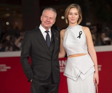 Bardzo wysokie oceny włoskiej prasy zebrał film „Powidoki” Andrzeja Wajdy pokazany na festiwalu filmowym w Rzymie. Seans ostatniego dzieła reżysera był hołdem złożonym mistrzowi polskiego i światowego kina - podkreślają media.

Z "Powidokami" pojechali do Rzymu odtwórcy głównych ról: Bogusław Linda i Zofia Wichłacz.

 