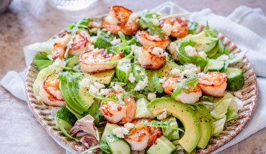 Bardzo zdrowa sałatka imprezowa. Idealne danie na karnawałowe domówki 