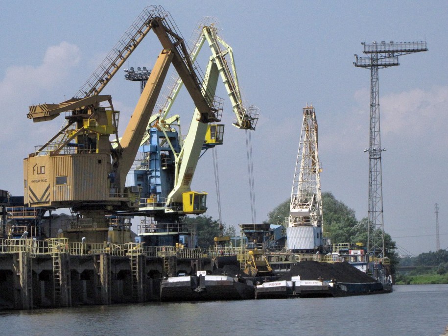 Barki nie mogą normalnie kursować po Odrze ze względu na jej zamulenie &nbsp; /Wojtek Wilczyski /RMF FM