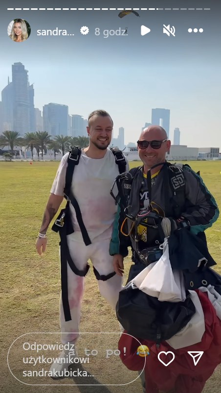 Baron po wylądowaniu ze spadochronem w Dubaju /Instagram @sandrakubicka /