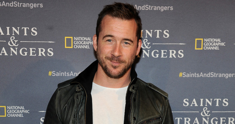 Barry Sloane wcieli się w postać Joego 'Beara' Gravesa. /Brad Barket /Getty Images