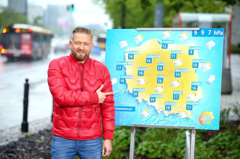 Bartek Jędrzejak nominowany w kategorii prezenter pogody /Bauer