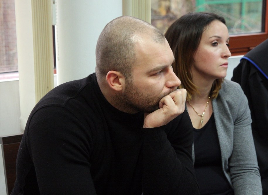 . Bartłomiej (L) i Barbara (P) Bonk w opolskim sądzie okręgowym, podczas rozprawy cywilnej rodziny Bartłomieja Bonka przeciwko szpitalowi położniczemu /Krzysztof Świderski /PAP