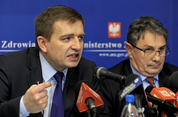Bartosz Arłukowicz (L), minister zdrowia i Andrzej Włodarczyk (P). Fot. JAN BIELECKI /Agencja SE/East News