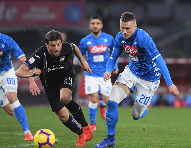 Bartosz Bereszyński i Piotr Zieliński w meczu Sampdorii Genua z Napoli (2 lutego 2019) /Alberto Lingria /PAP/Photoshot