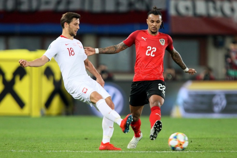 Bartosz Bereszyński w czasie meczu z Austrią /Leszek Szymański /PAP