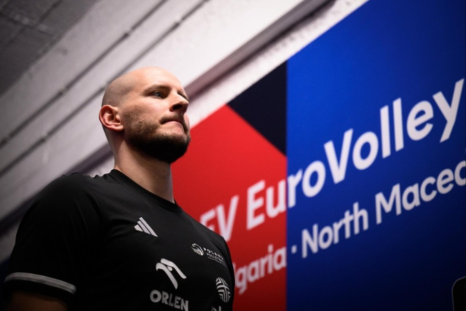 Bartosz Kurek zmaga się z bólem /CEV /