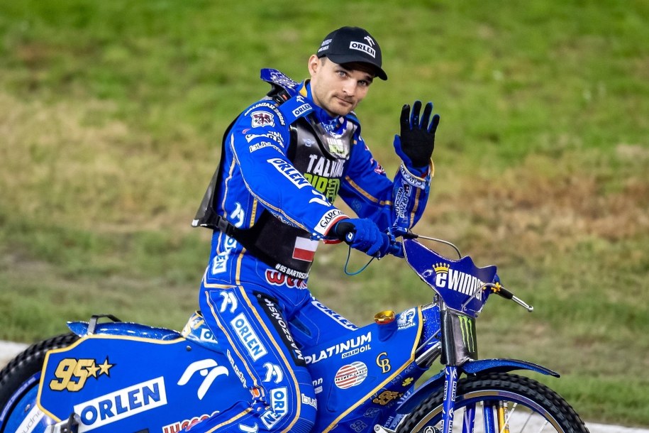 Bartosz Zmarzlik po raz trzeci w karierze został żużlowym mistrzem świata /Darek Delmanowicz /PAP