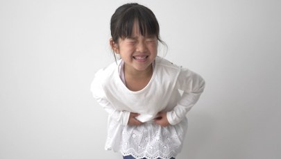 Barwili jedzenie, żeby wyglądało apetycznie. Przedszkolaki trafiły do szpitala  