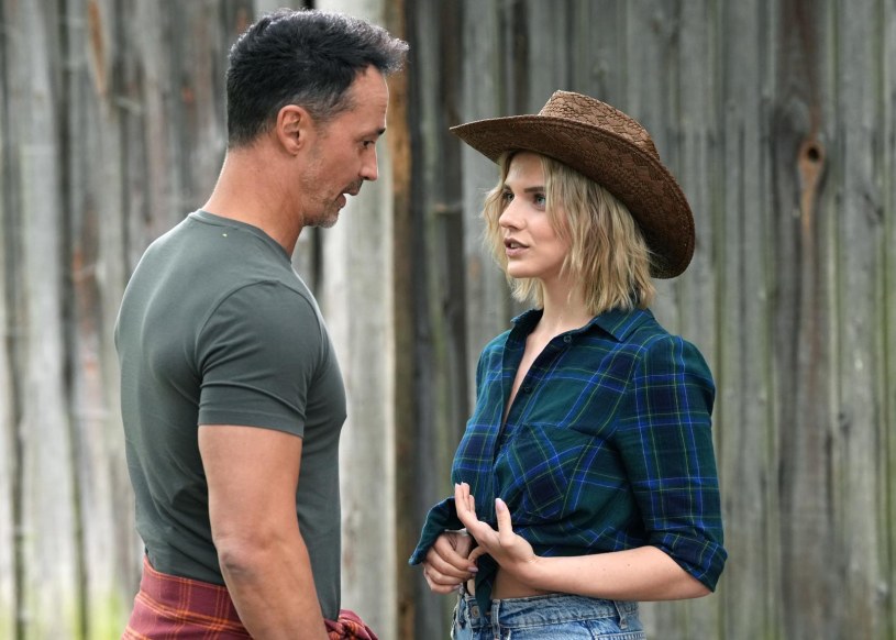 "Barwy szczęścia": Przyciąga go jak magnes. Wpadnie w jej sidła?