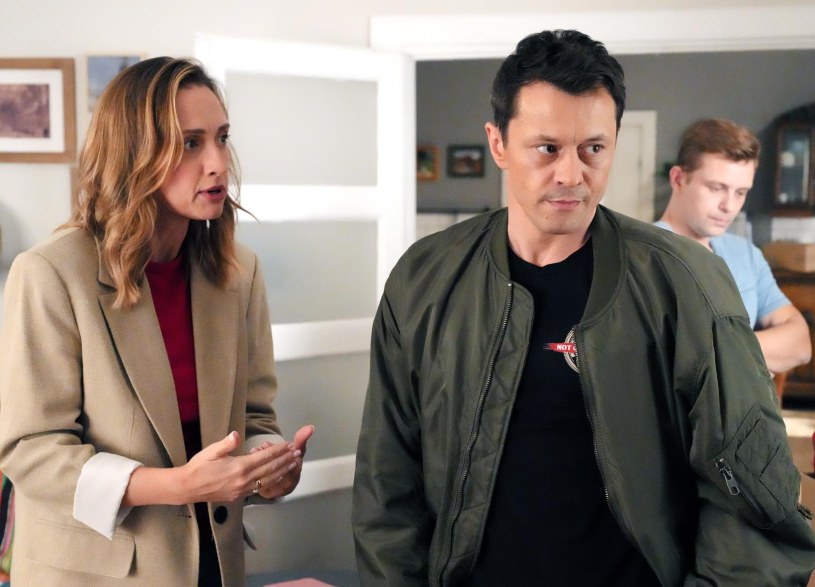 "Barwy szczęścia": Zacznie wtrącać się w ich życie. Nie pozwoli mu na to