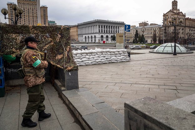 Barykady na placu Niepodległości w Kijowie /Miguel Gutierrez /PAP/EPA