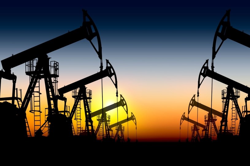 Baryłka ropy brent kosztuje obecnie prawie 80 dolarów i jest najdroższa od dwóch miesięcy /123RF/PICSEL