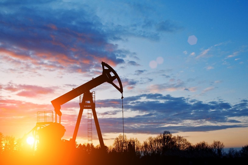 Baryłka ropy jest najtańsza od 2002 roku /123RF/PICSEL