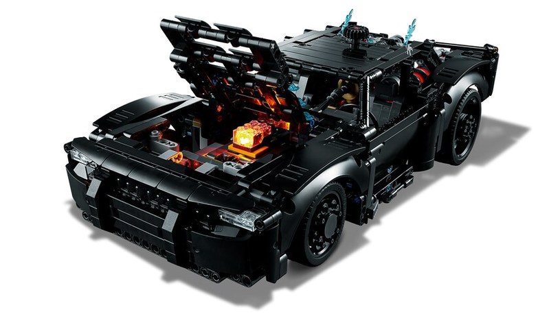 Batmobil Lego /Informacja prasowa