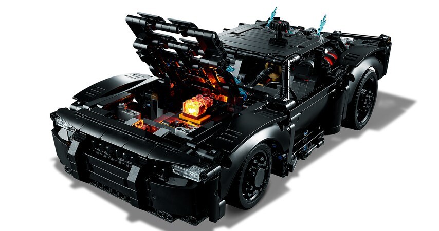 Batmobil Lego /Informacja prasowa
