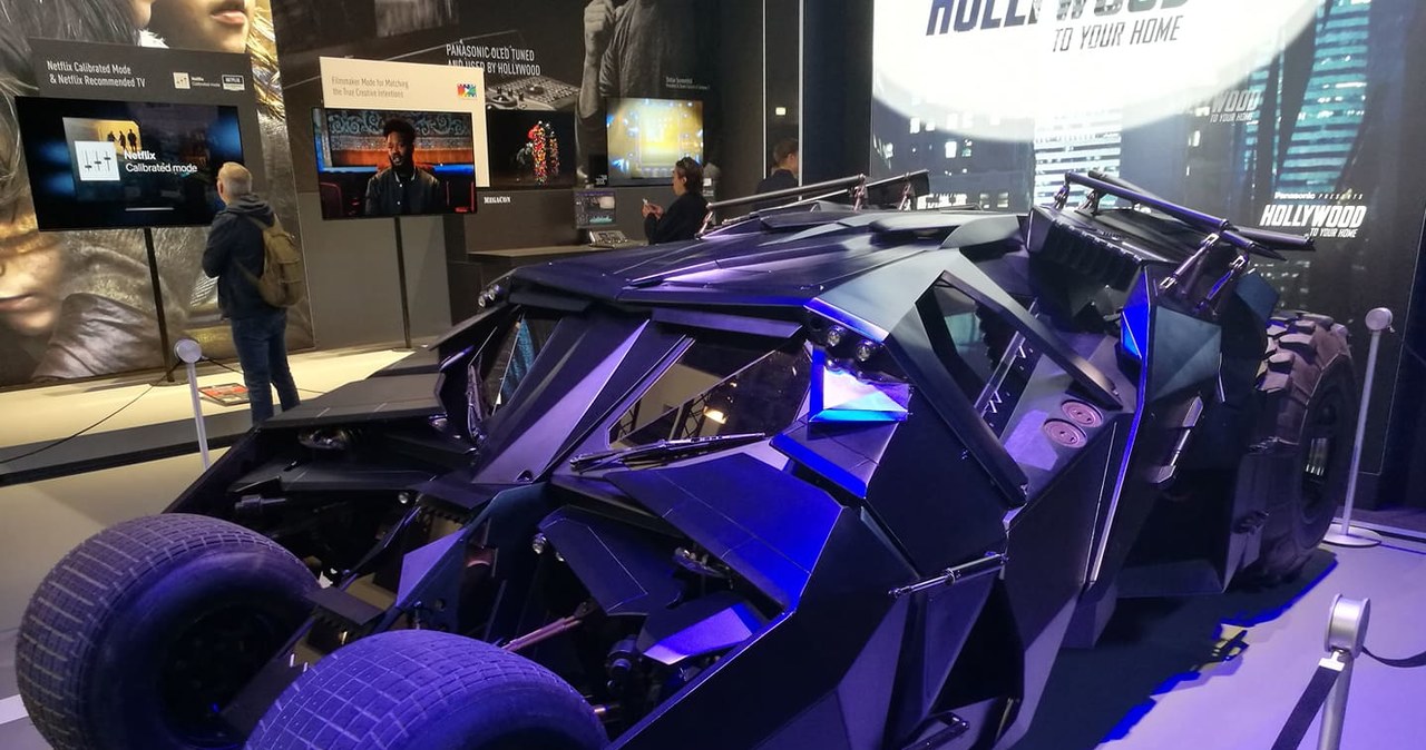 Batmobil na stoisku Panasonica na IFA 2019 /INTERIA.PL