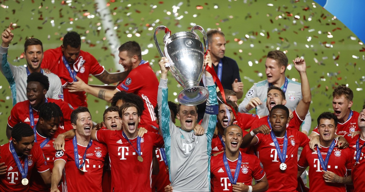 "Bayern jest po prostu zespołem odległym o lata świetlne, z innej galaktyki. Zasługują na każde euro. Może warto by coś z tego stylu wdrożyć?" /Pool / Pool /Getty Images