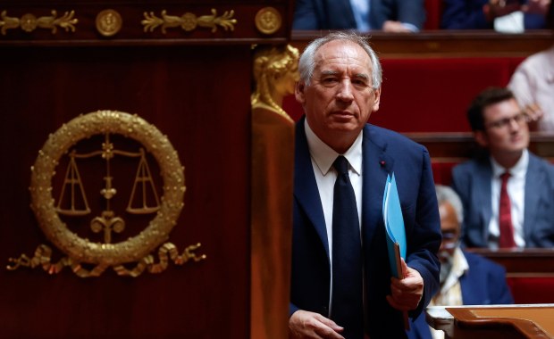 Bayrou podał się do dymisji. Francja w oczekiwaniu na nowego premiera