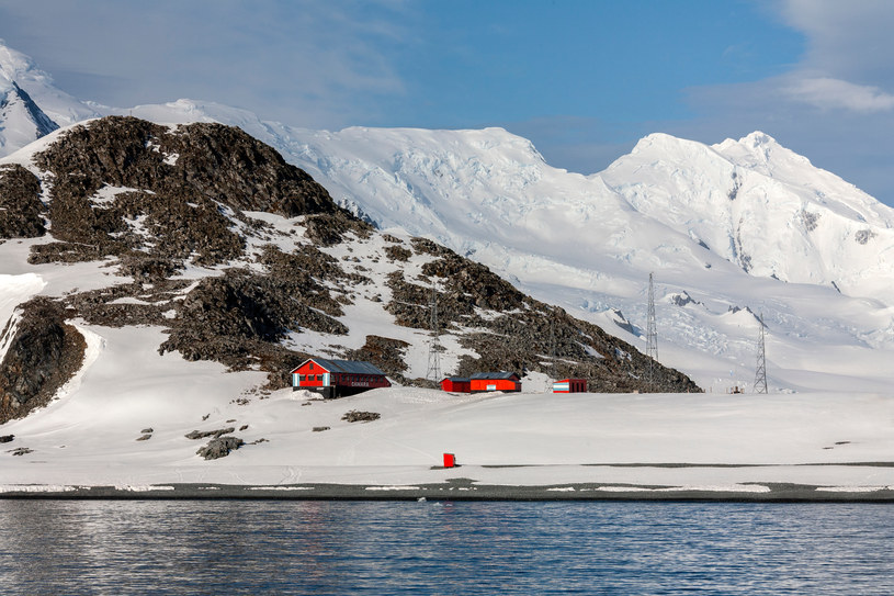 Baza Camara, argentyńska stacja naukowo-badawcza na Antarktydzie /123RF/PICSEL