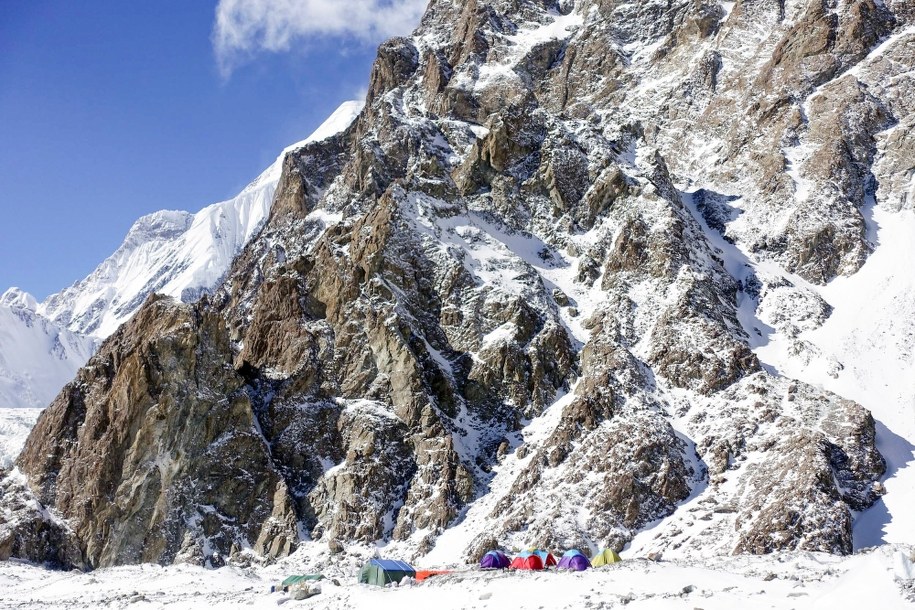 Baza polskiej wyprawy na niezdobyty zimą szczyt K2 /Piotr Snopczyński/Narodowa Zimowa Wyprawa na K2/HANDOUT /PAP