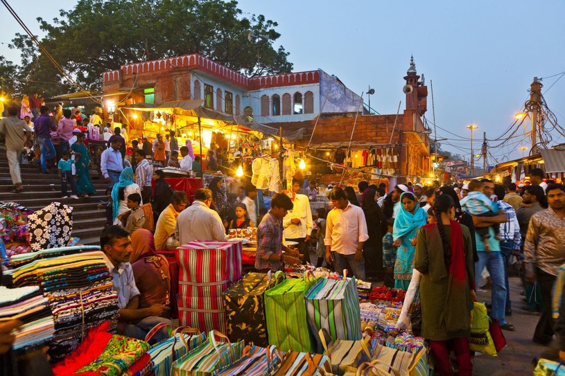 Bazar Meena w Delhi /123RF/PICSEL