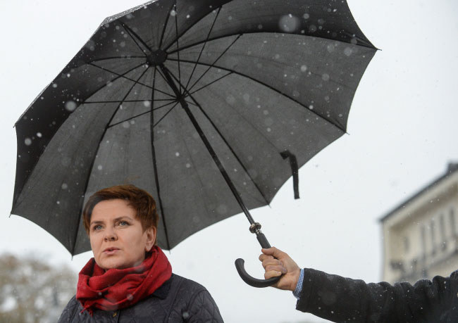 Beata Szydło odrzuca oskarżenia o udział PiS w aferze podsłuchowej /Marcin Obara /PAP