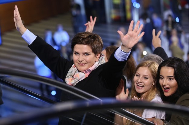 Beata Szydło przed wejściem na debatę /Rafał Guz /PAP