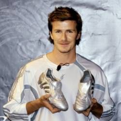 Beckham pozostanie związany kontraktem z Adidasem /AFP
