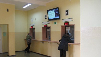 Będą masowe zwolnienia urzędników? "DGP": Rząd chce być przygotowany