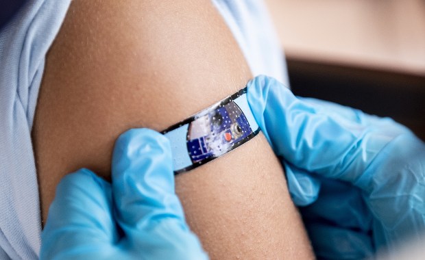 Będą szczepienia dla nastolatków 16+. Znany jest termin zapisów 