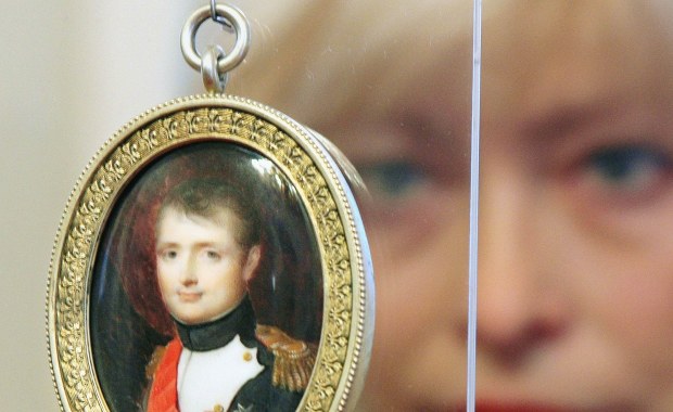 Będą wyścigi elektrycznych bolidów wokół grobowca Napoleona