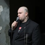 Bedoes 2115 znów zaskoczył. Tym razem na scenie zagrał w znaną grę