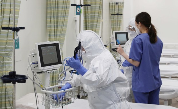 Będzie coraz więcej hospitalizacji. WHO ostrzega